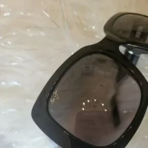 Maui Jim Two Steps MJ 863-02 Black Butterfly Sunglasses 55mm Made In Italy Maui Jim | Accessories | Maui Jim Two Steps Mj 8632 Black  main image 2